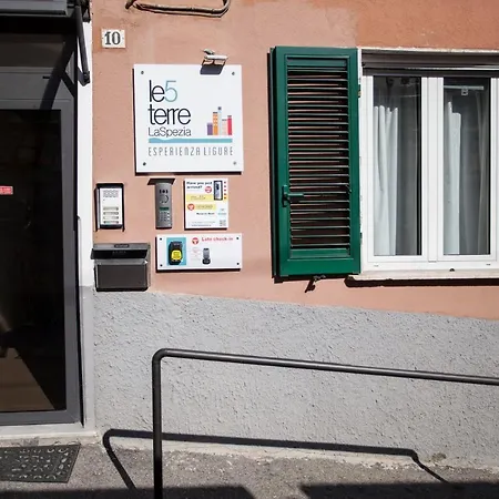 Le 5 Terre Guest house 2*