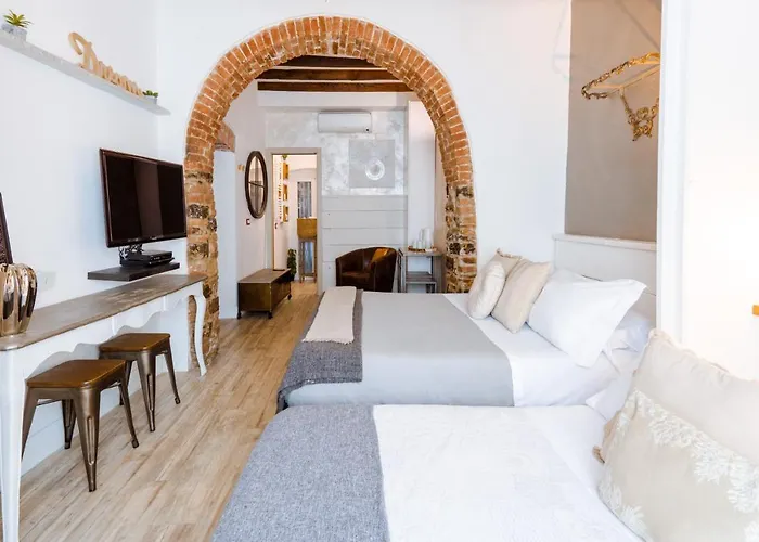 Le 5 Terre Konukevi 4*